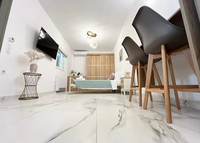 Corfu Airport Sweet Apartment *